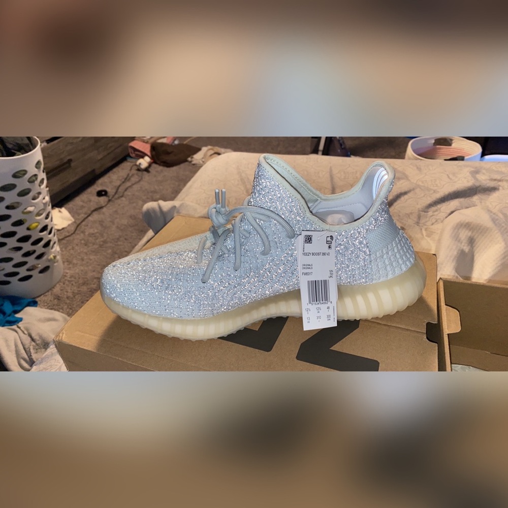 Yeezy Boost 350 V2 size 13